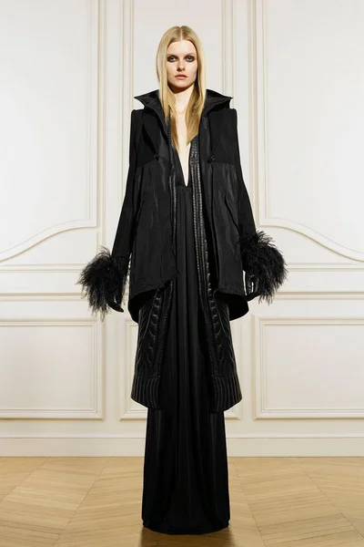 Look 28